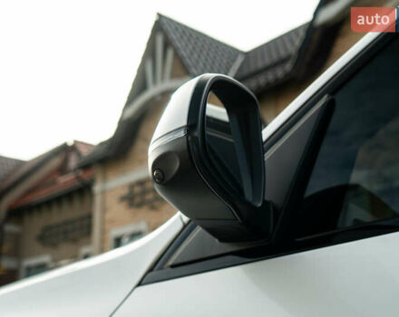 Белый БМВ X7, объемом двигателя 3 л и пробегом 75 тыс. км за 86000 $, фото 23 на Automoto.ua