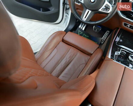 Белый БМВ X7, объемом двигателя 4.39 л и пробегом 80 тыс. км за 137500 $, фото 46 на Automoto.ua