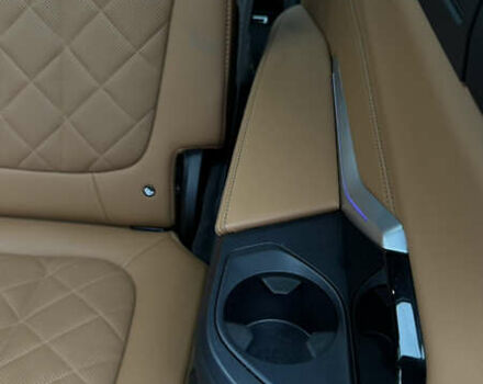 Білий БМВ X7, об'ємом двигуна 3 л та пробігом 60 тис. км за 99999 $, фото 63 на Automoto.ua