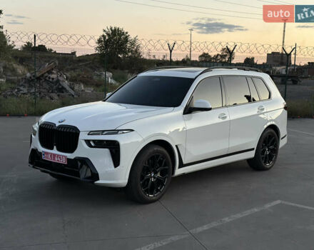 Белый БМВ X7, объемом двигателя 3 л и пробегом 11 тыс. км за 95000 $, фото 1 на Automoto.ua