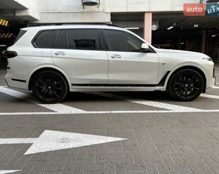 Белый БМВ X7, объемом двигателя 3 л и пробегом 73 тыс. км за 88000 $, фото 3 на Automoto.ua