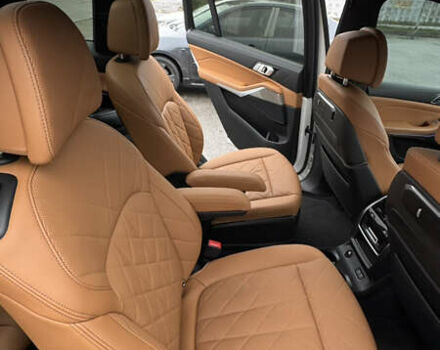 Білий БМВ X7, об'ємом двигуна 3 л та пробігом 60 тис. км за 99999 $, фото 48 на Automoto.ua