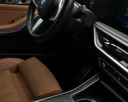 Білий БМВ X7, об'ємом двигуна 3 л та пробігом 60 тис. км за 99999 $, фото 43 на Automoto.ua