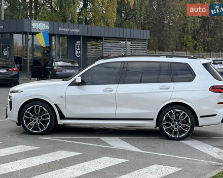 Белый БМВ X7, объемом двигателя 3 л и пробегом 115 тыс. км за 115000 $, фото 1 на Automoto.ua
