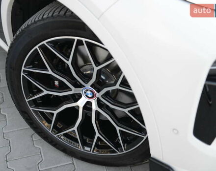 Белый БМВ X7, объемом двигателя 4.39 л и пробегом 80 тыс. км за 137500 $, фото 2 на Automoto.ua