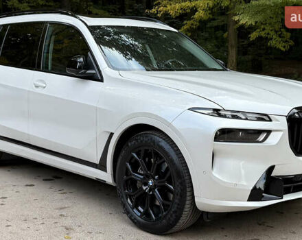 Белый БМВ X7, объемом двигателя 3 л и пробегом 48 тыс. км за 90000 $, фото 1 на Automoto.ua