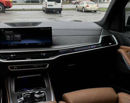 Білий БМВ X7, об'ємом двигуна 3 л та пробігом 60 тис. км за 99999 $, фото 35 на Automoto.ua