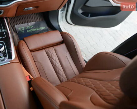 Белый БМВ X7, объемом двигателя 4.39 л и пробегом 80 тыс. км за 137500 $, фото 47 на Automoto.ua