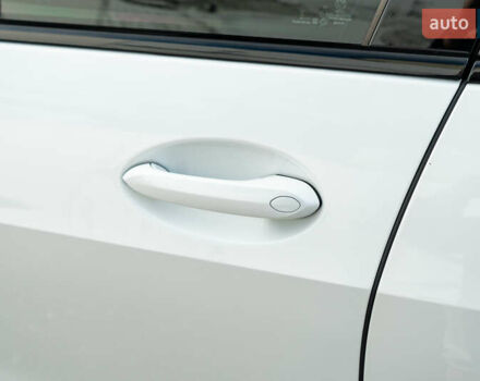 Белый БМВ X7, объемом двигателя 3 л и пробегом 75 тыс. км за 86000 $, фото 22 на Automoto.ua