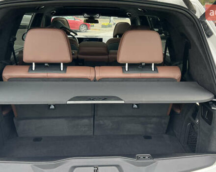 Белый БМВ X7, объемом двигателя 3 л и пробегом 115 тыс. км за 112000 $, фото 27 на Automoto.ua