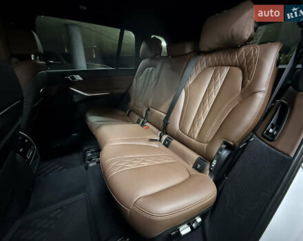 Белый БМВ X7, объемом двигателя 2.99 л и пробегом 48 тыс. км за 123000 $, фото 21 на Automoto.ua