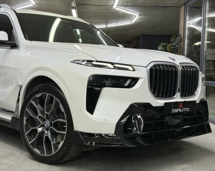Белый БМВ X7, объемом двигателя 3 л и пробегом 48 тыс. км за 123000 $, фото 3 на Automoto.ua