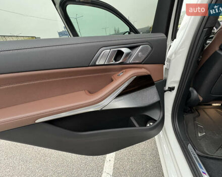 Белый БМВ X7, объемом двигателя 2.99 л и пробегом 34 тыс. км за 134000 $, фото 18 на Automoto.ua