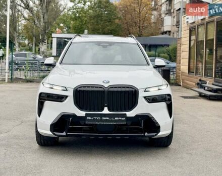 Белый БМВ X7, объемом двигателя 3 л и пробегом 1 тыс. км за 148999 $, фото 2 на Automoto.ua