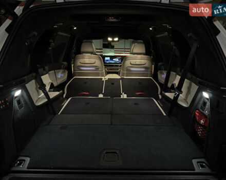 Белый БМВ X7, объемом двигателя 4.39 л и пробегом 35 тыс. км за 149900 $, фото 74 на Automoto.ua