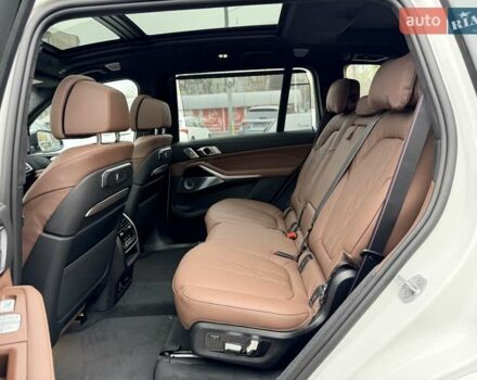 Білий БМВ X7, об'ємом двигуна 3 л та пробігом 1 тис. км за 153500 $, фото 42 на Automoto.ua