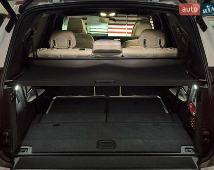 Белый БМВ X7, объемом двигателя 4.39 л и пробегом 35 тыс. км за 149900 $, фото 37 на Automoto.ua