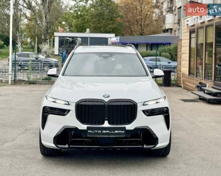 Белый БМВ X7, объемом двигателя 3 л и пробегом 1 тыс. км за 148999 $, фото 1 на Automoto.ua
