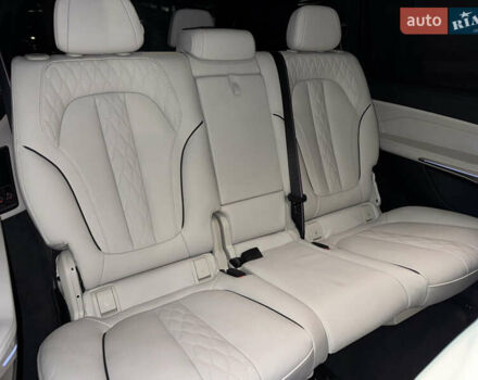 Белый БМВ X7, объемом двигателя 4.39 л и пробегом 35 тыс. км за 149900 $, фото 33 на Automoto.ua