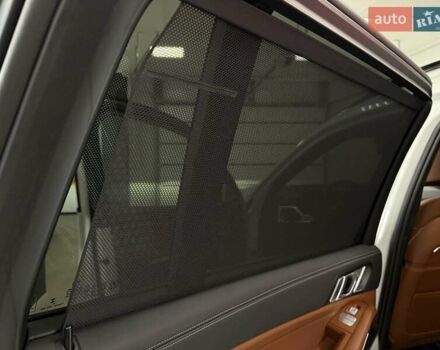 Белый БМВ X7, объемом двигателя 3 л и пробегом 1 тыс. км за 157500 $, фото 55 на Automoto.ua