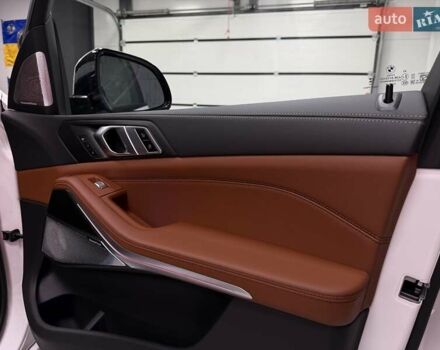 Белый БМВ X7, объемом двигателя 3 л и пробегом 1 тыс. км за 146900 $, фото 60 на Automoto.ua