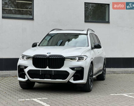 Белый БМВ X7, объемом двигателя 3 л и пробегом 130 тыс. км за 53500 $, фото 1 на Automoto.ua