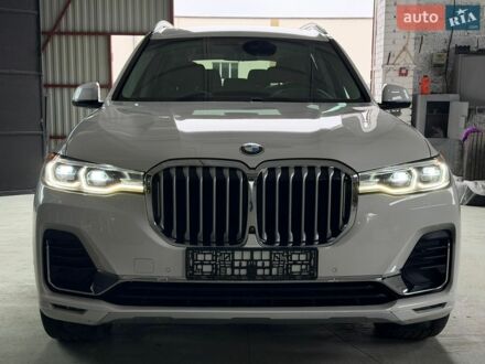 Белый БМВ X7, объемом двигателя 3 л и пробегом 120 тыс. км за 46500 $, фото 1 на Automoto.ua