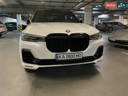 Белый БМВ X7, объемом двигателя 3 л и пробегом 120 тыс. км за 59000 $, фото 1 на Automoto.ua
