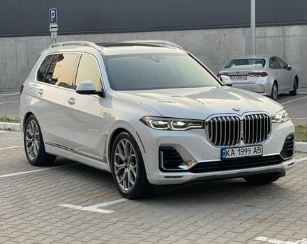 Белый БМВ X7, объемом двигателя 3 л и пробегом 141 тыс. км за 59800 $, фото 1 на Automoto.ua