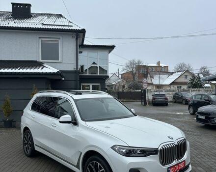 Белый БМВ X7, объемом двигателя 3 л и пробегом 150 тыс. км за 48999 $, фото 1 на Automoto.ua