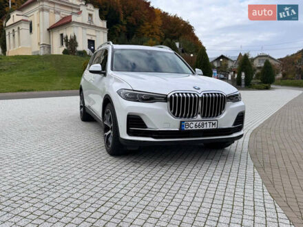 БМВ X7 2020 в Львове на Automoto.ua Белый БМВ X7, объемом двигателя 2.99 л и пробегом 140 тыс. км за 64200 $, фото 1 на Automoto.ua