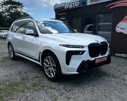 Белый БМВ X7, объемом двигателя 3 л и пробегом 67 тыс. км за 63900 $, фото 1 на Automoto.ua