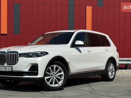 БМВ X7 2021 у Києві на Automoto.ua Білий БМВ X7, об'ємом двигуна 2.99 л та пробігом 82 тис. км за 74000 $, фото 1 на Automoto.ua