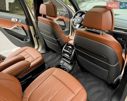 Бежевый БМВ X7, объемом двигателя 3 л и пробегом 118 тыс. км за 64700 $, фото 42 на Automoto.ua