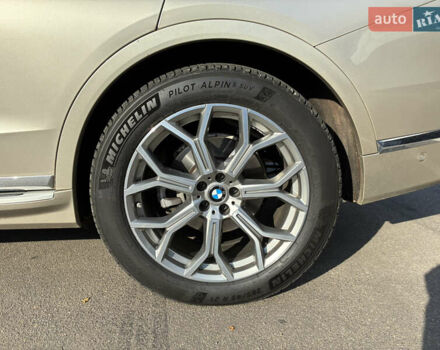 Бежевый БМВ X7, объемом двигателя 3 л и пробегом 117 тыс. км за 61999 $, фото 1 на Automoto.ua