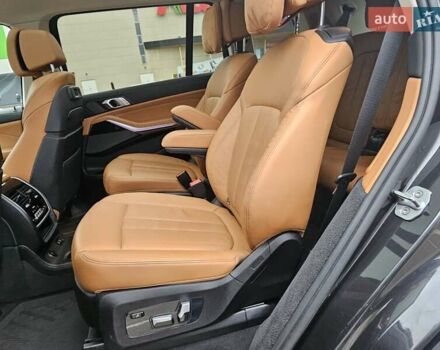 Чорний БМВ X7, об'ємом двигуна 0 л та пробігом 185 тис. км за 49500 $, фото 26 на Automoto.ua