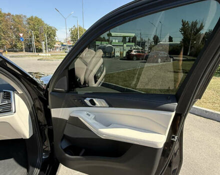 Чорний БМВ X7, об'ємом двигуна 3 л та пробігом 180 тис. км за 56000 $, фото 19 на Automoto.ua