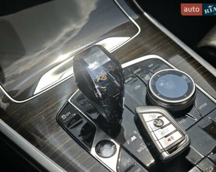 Чорний БМВ X7, об'ємом двигуна 3 л та пробігом 192 тис. км за 54700 $, фото 19 на Automoto.ua