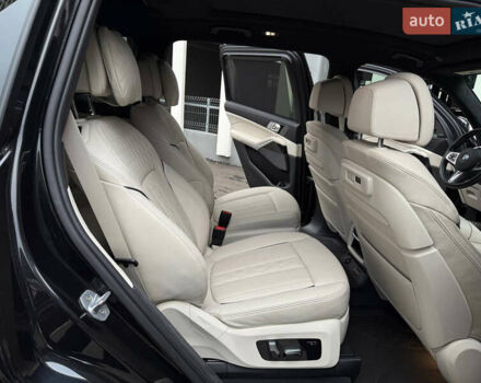 Чорний БМВ X7, об'ємом двигуна 3 л та пробігом 89 тис. км за 73000 $, фото 19 на Automoto.ua