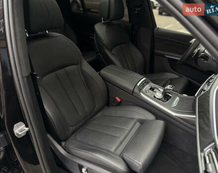 Черный БМВ X7, объемом двигателя 3 л и пробегом 115 тыс. км за 58000 $, фото 22 на Automoto.ua