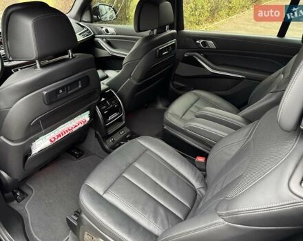 Черный БМВ X7, объемом двигателя 4.39 л и пробегом 38 тыс. км за 65000 $, фото 31 на Automoto.ua