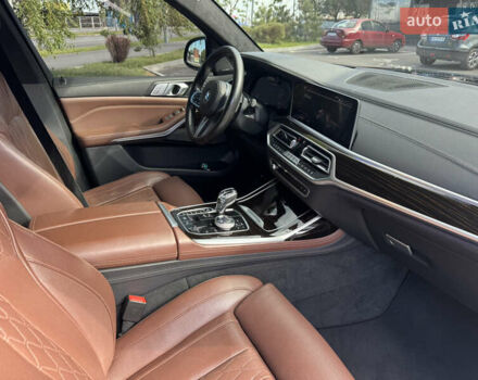 Черный БМВ X7, объемом двигателя 4.39 л и пробегом 223 тыс. км за 59500 $, фото 16 на Automoto.ua