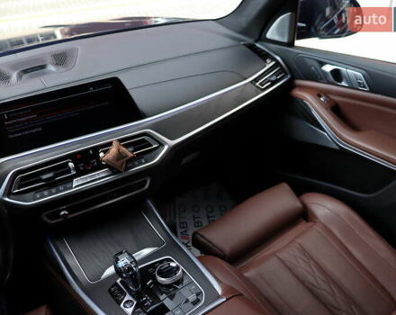 Черный БМВ X7, объемом двигателя 3 л и пробегом 115 тыс. км за 77900 $, фото 44 на Automoto.ua