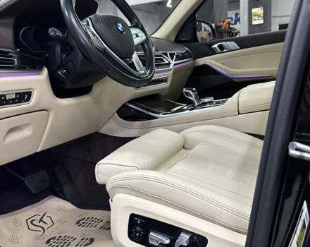 Чорний БМВ X7, об'ємом двигуна 3 л та пробігом 148 тис. км за 53900 $, фото 18 на Automoto.ua