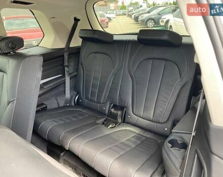Черный БМВ X7, объемом двигателя 3 л и пробегом 37 тыс. км за 57900 $, фото 27 на Automoto.ua