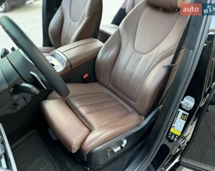 Черный БМВ X7, объемом двигателя 3 л и пробегом 59 тыс. км за 74900 $, фото 21 на Automoto.ua