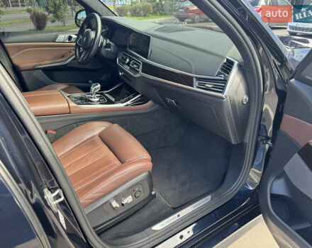 Черный БМВ X7, объемом двигателя 4.39 л и пробегом 223 тыс. км за 59500 $, фото 17 на Automoto.ua