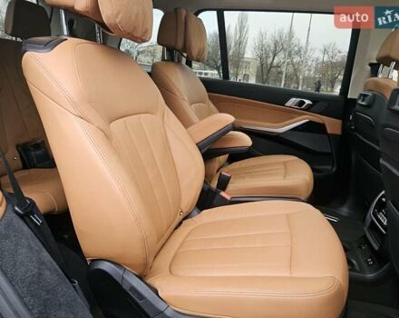 Чорний БМВ X7, об'ємом двигуна 0 л та пробігом 185 тис. км за 49500 $, фото 23 на Automoto.ua