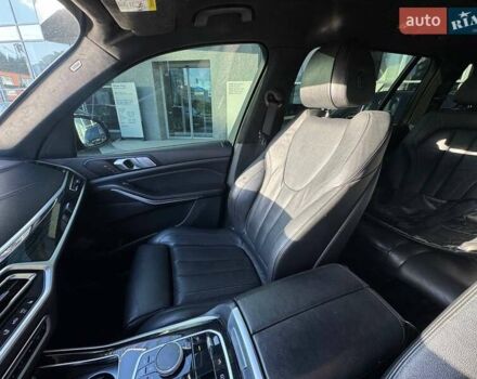 Черный БМВ X7, объемом двигателя 2.99 л и пробегом 282 тыс. км за 50700 $, фото 11 на Automoto.ua