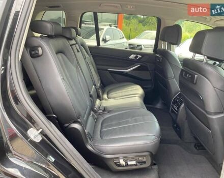 Черный БМВ X7, объемом двигателя 3 л и пробегом 37 тыс. км за 57900 $, фото 28 на Automoto.ua